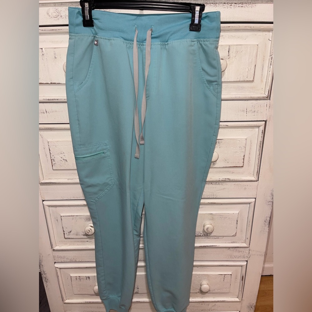 figs joggers